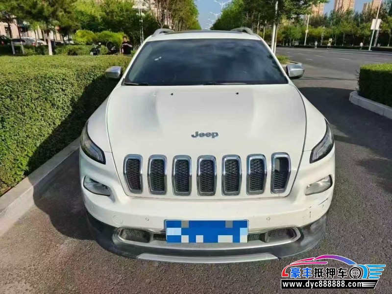 16年Jeep自由光轿车抵押车出售