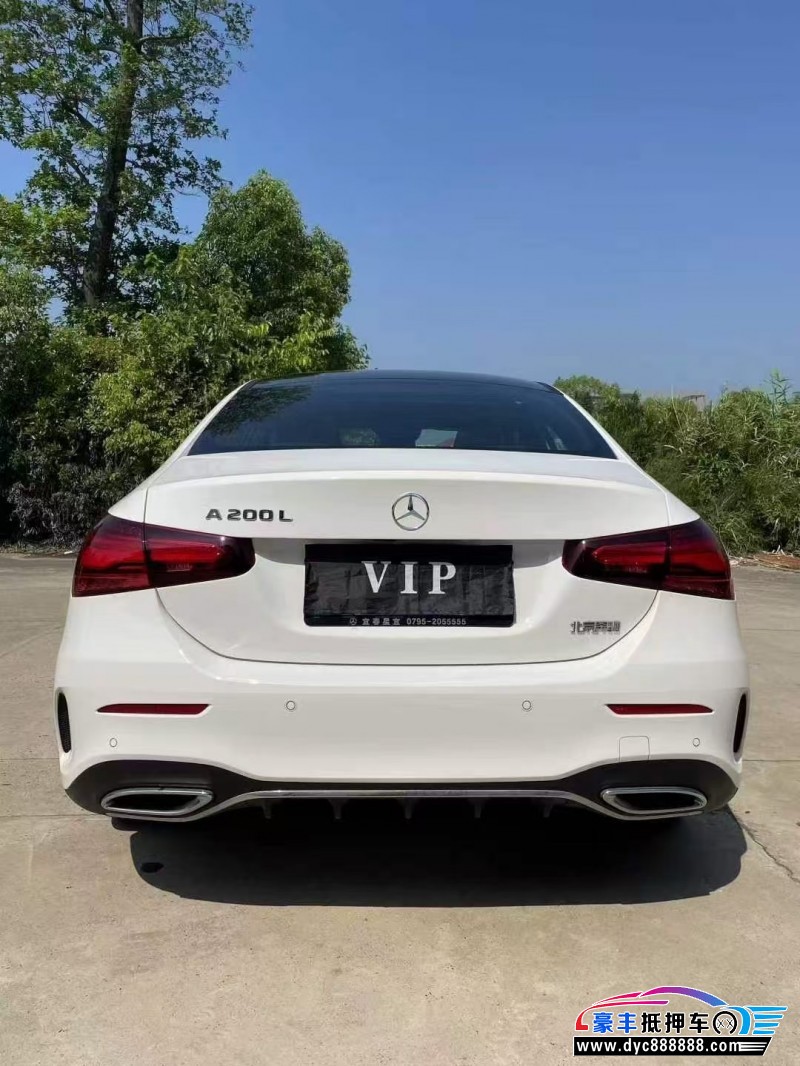 23年奔驰A轿车抵押车出售