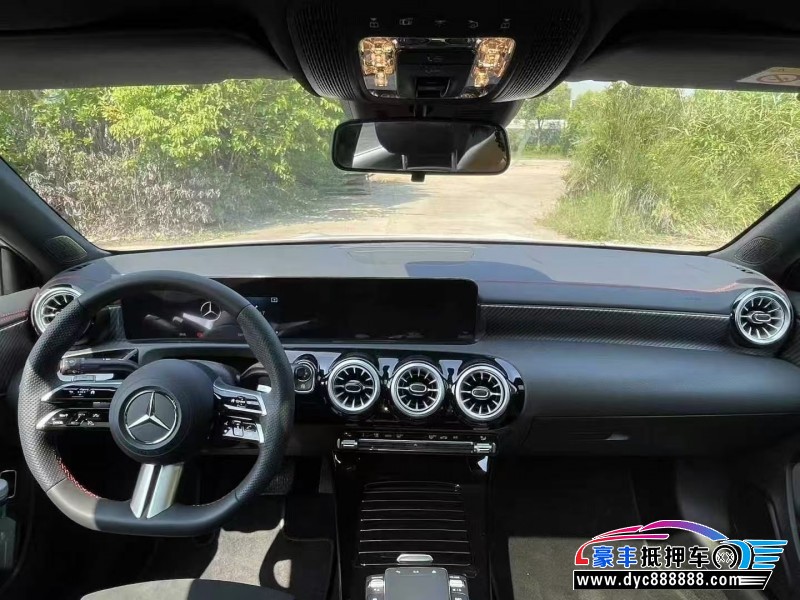 23年奔驰A轿车抵押车出售