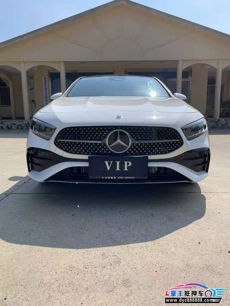 23年奔驰A轿车抵押车出售