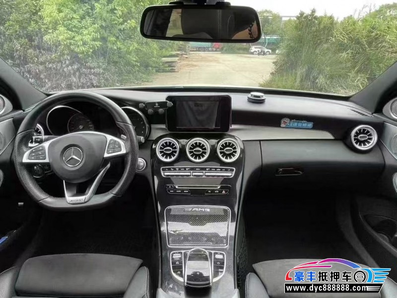 18年奔驰C轿车抵押车出售
