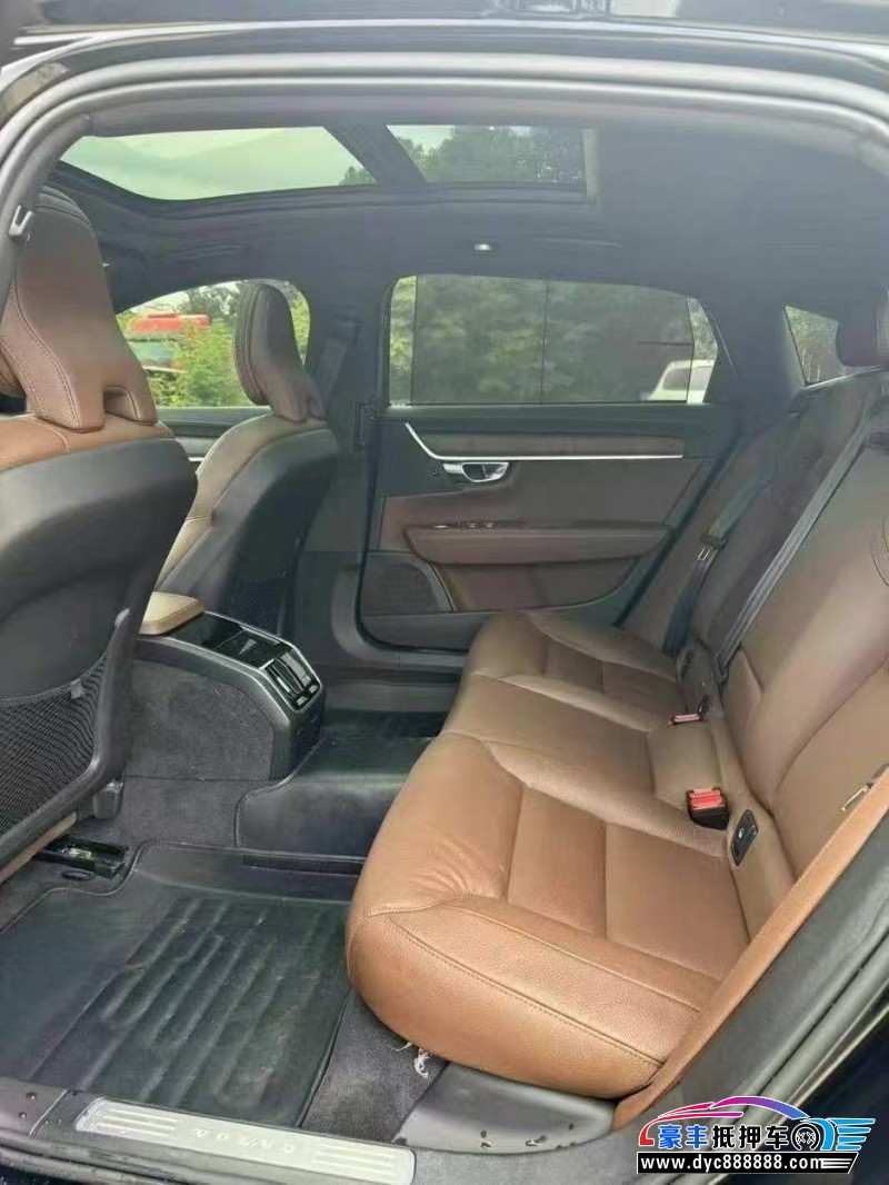 23年沃尔沃S90轿车抵押车出售