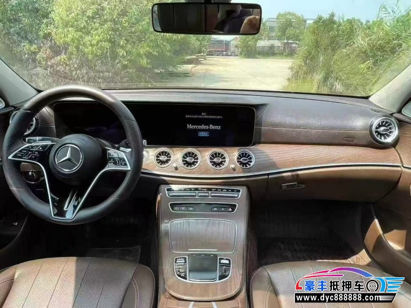 20年奔驰E轿车抵押车出售