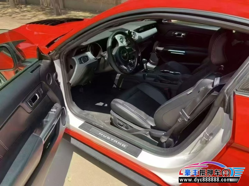 16年福特野马轿车抵押车出售