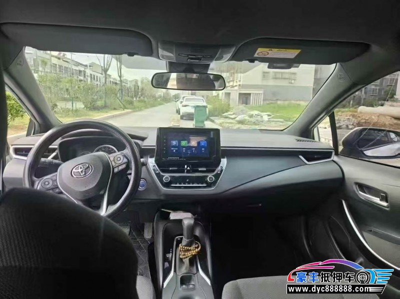 22年丰田雷凌轿车抵押车出售