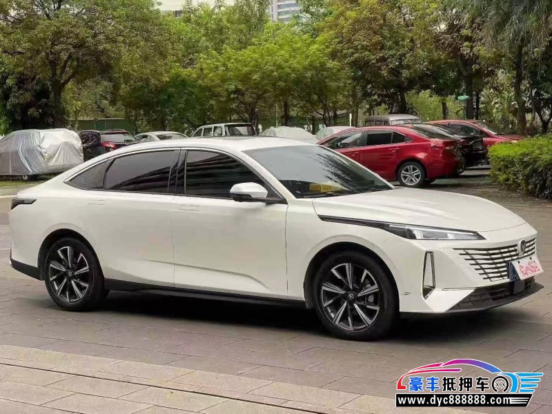 25年长安逸动轿车抵押车出售