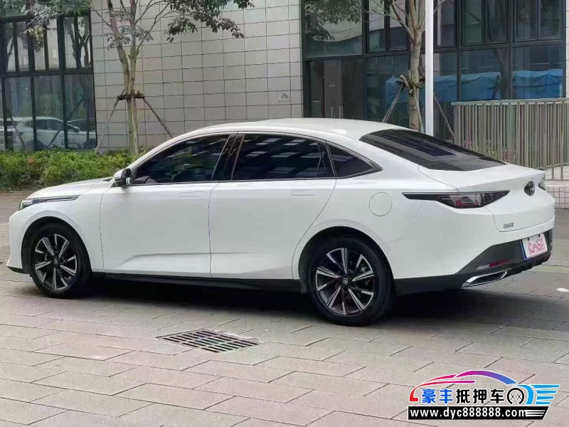 25年长安逸动轿车抵押车出售