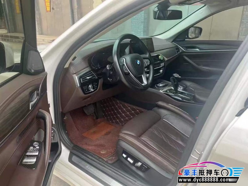 20年宝马5系轿车抵押车出售