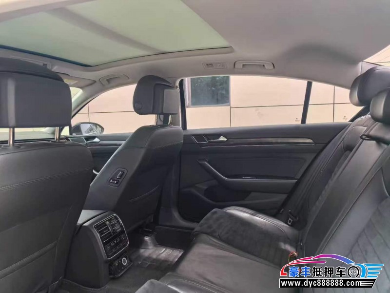 17年大众迈腾轿车抵押车出售