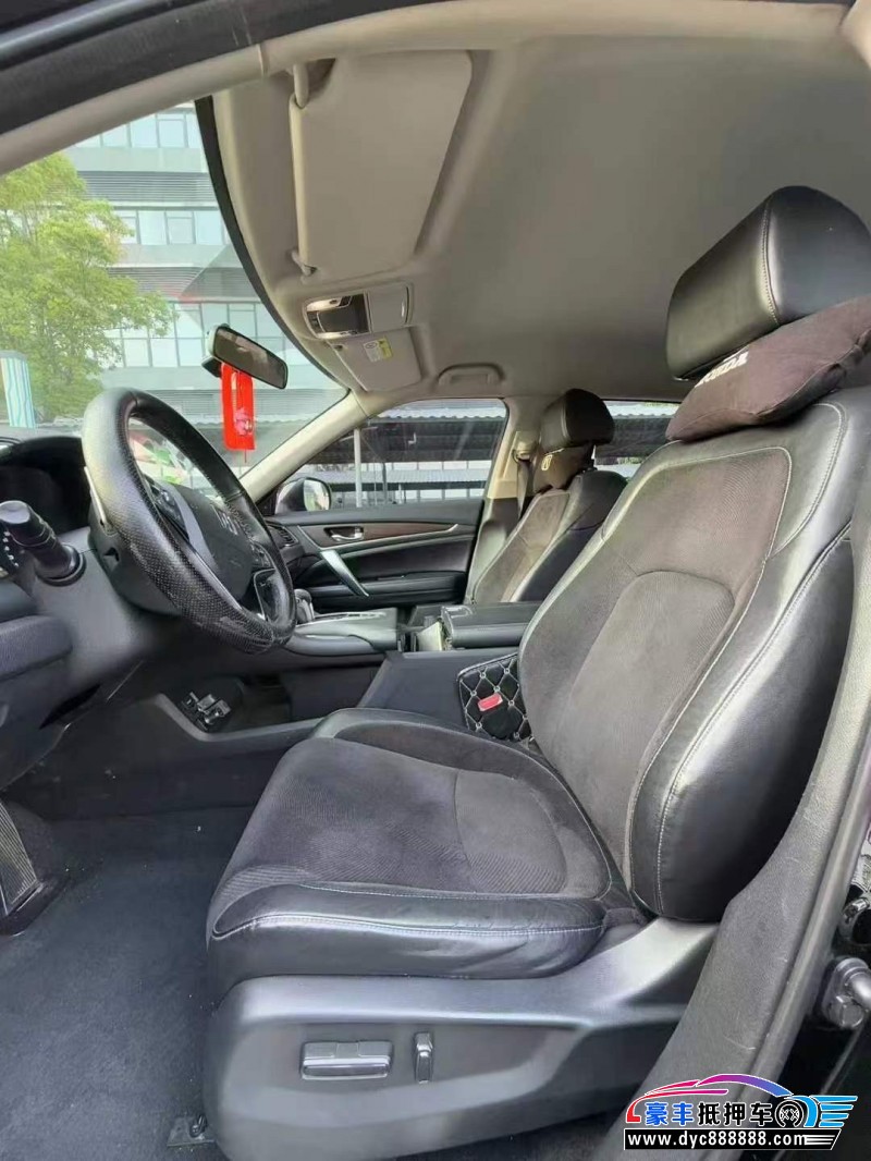 17年本田冠道轿车抵押车出售