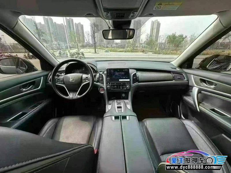 17年本田冠道轿车抵押车出售