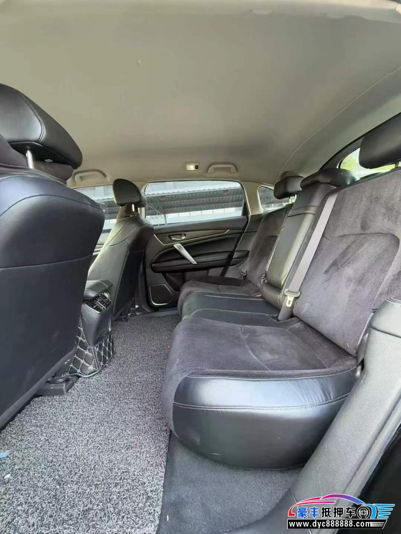 17年本田冠道轿车抵押车出售