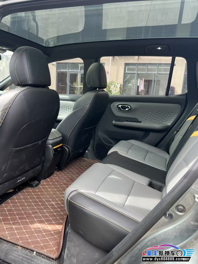 22年埃安Y70轿车抵押车出售