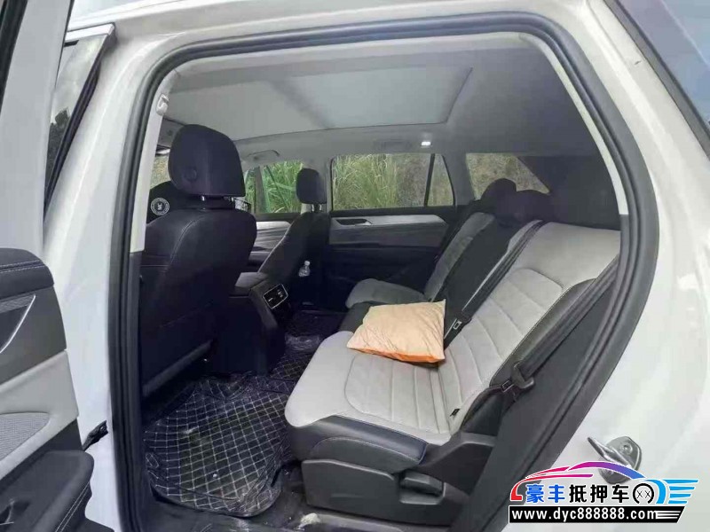 25年大众揽巡轿车抵押车出售