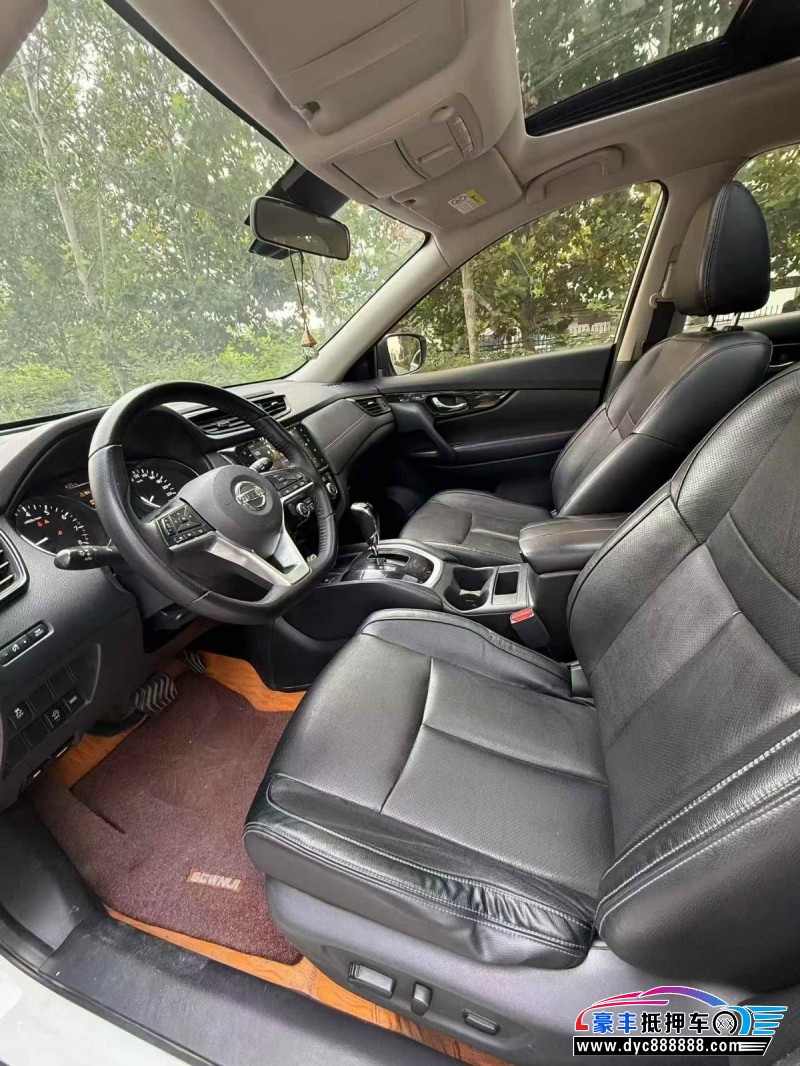 20年日产奇骏轿车抵押车出售