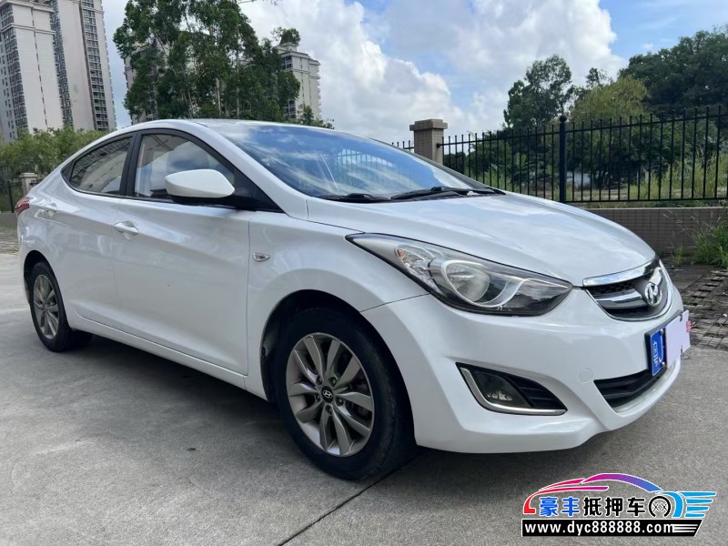 16年现代朗动轿车抵押车出售