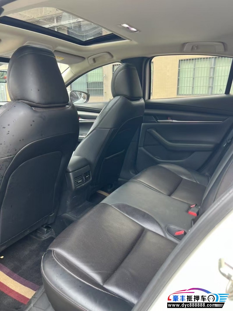 20年马自达昂克赛拉轿车抵押车出售