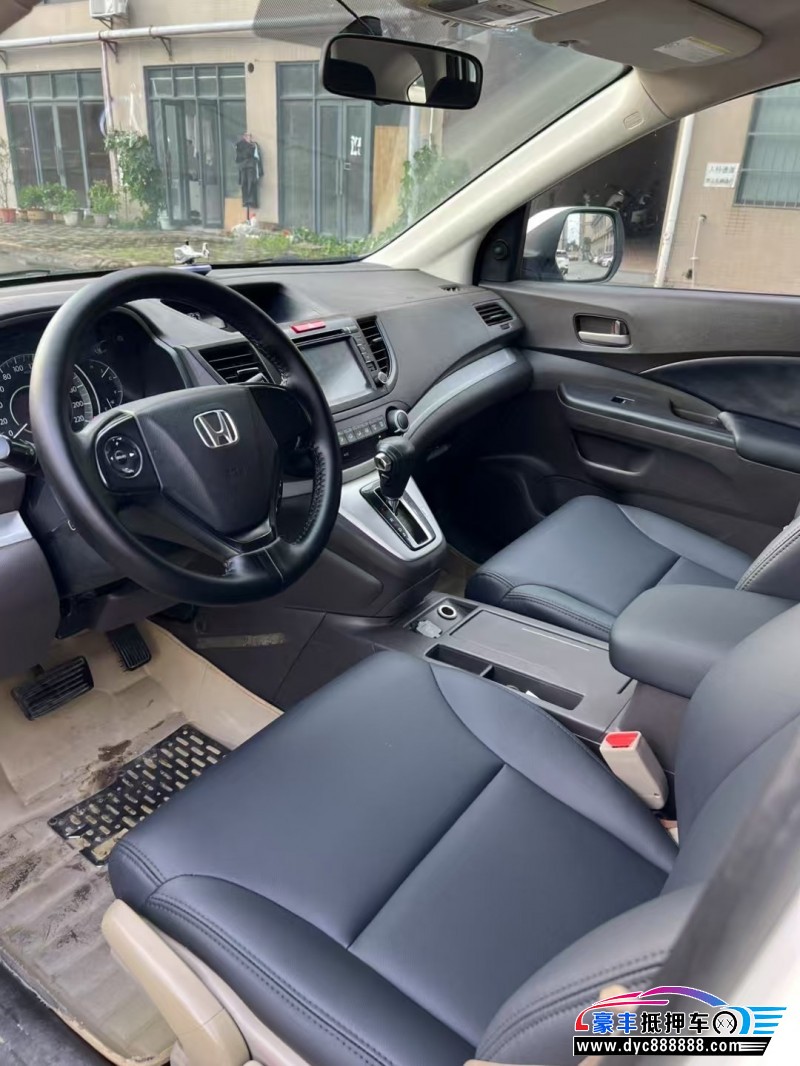 15年本田CR-V轿车抵押车出售