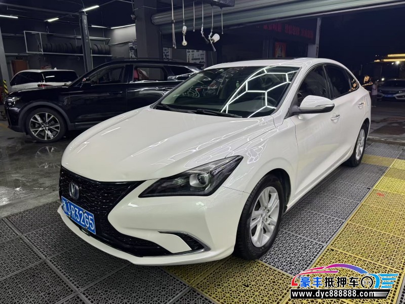 19年长安逸动轿车抵押车出售