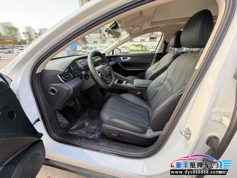 25年荣威D7轿车抵押车出售