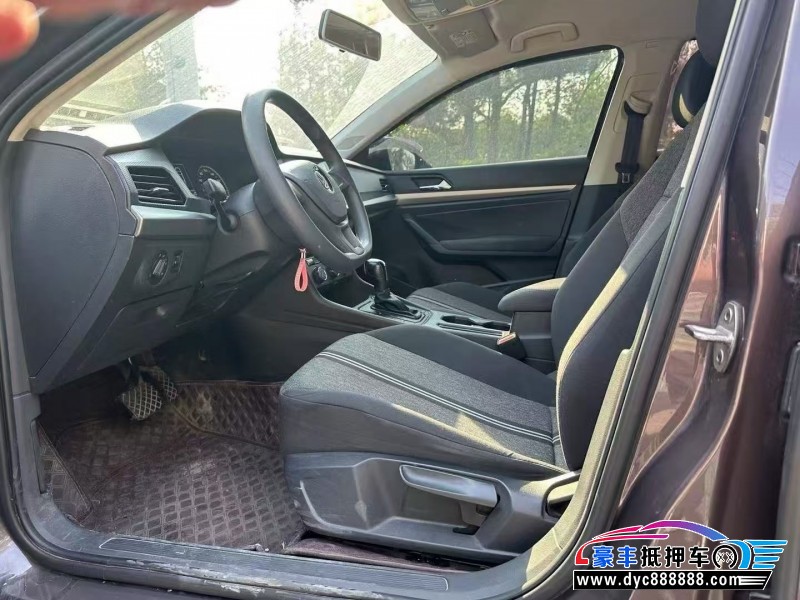 20年大众朗逸轿车抵押车出售