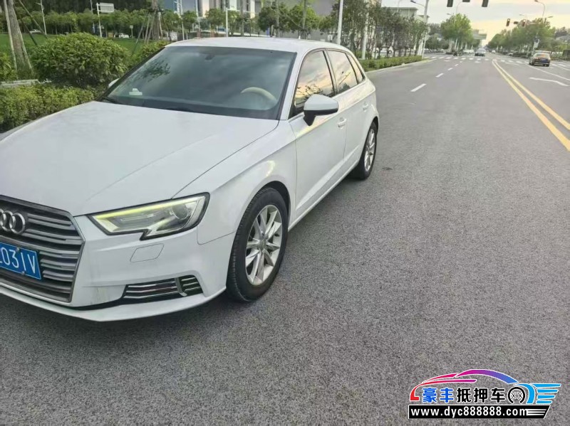 18年奥迪A3轿车抵押车出售