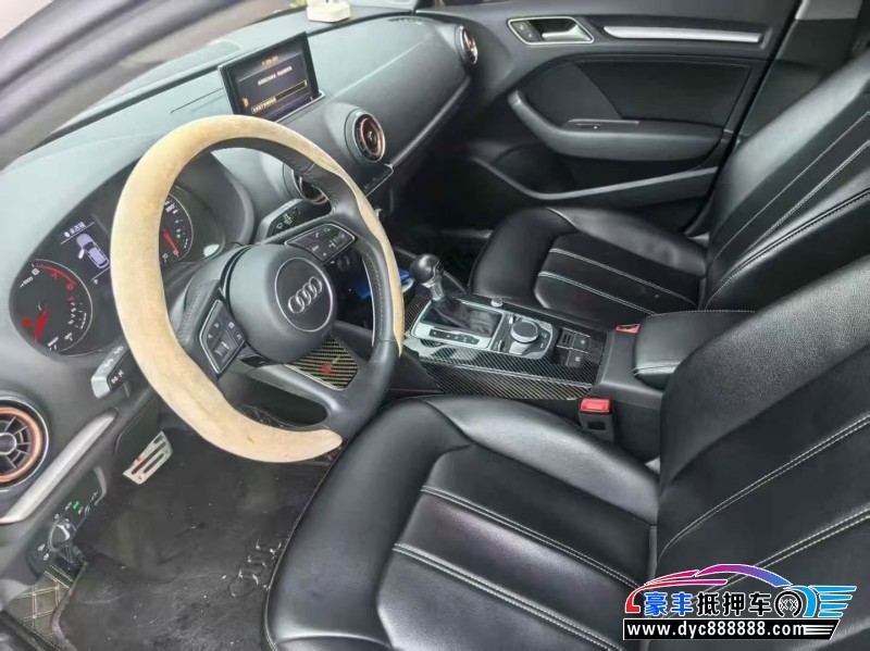 18年奥迪A3轿车抵押车出售