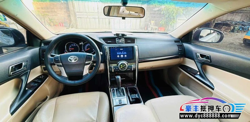 11年丰田锐志轿车抵押车出售