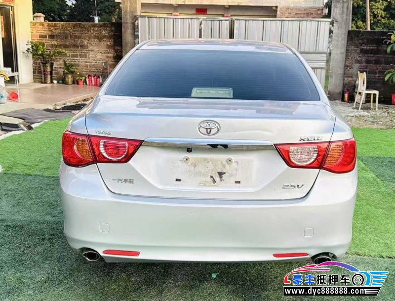 11年丰田锐志轿车抵押车出售