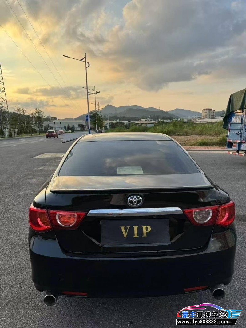 13年丰田锐志轿车抵押车出售