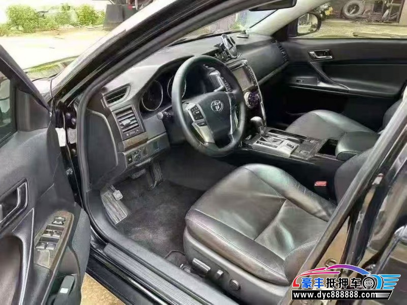 14年丰田锐志轿车抵押车出售