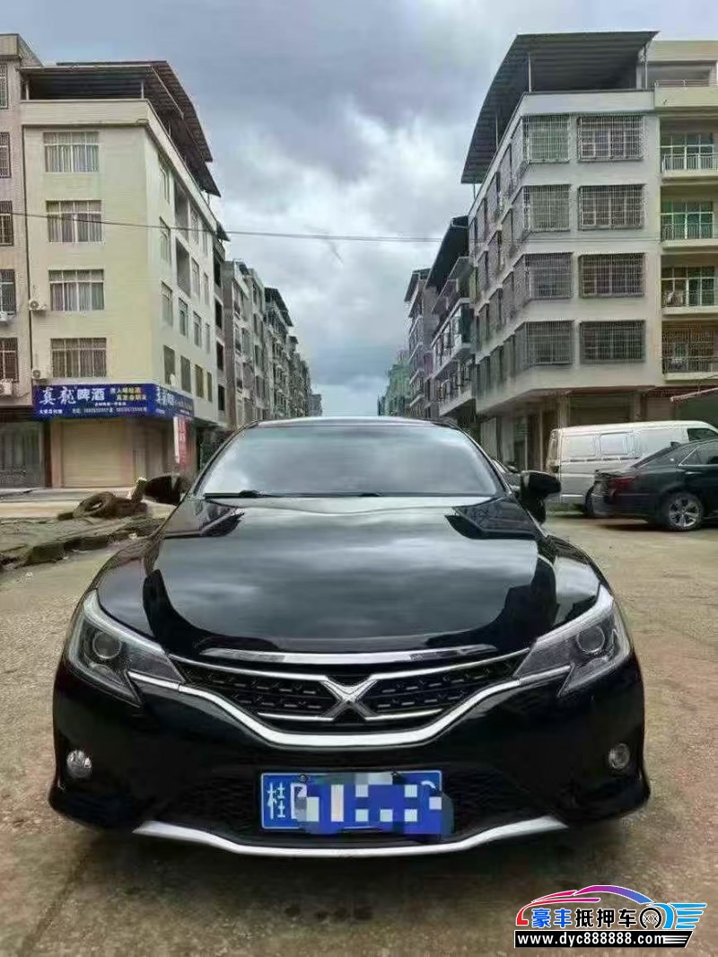 14年丰田锐志轿车抵押车出售