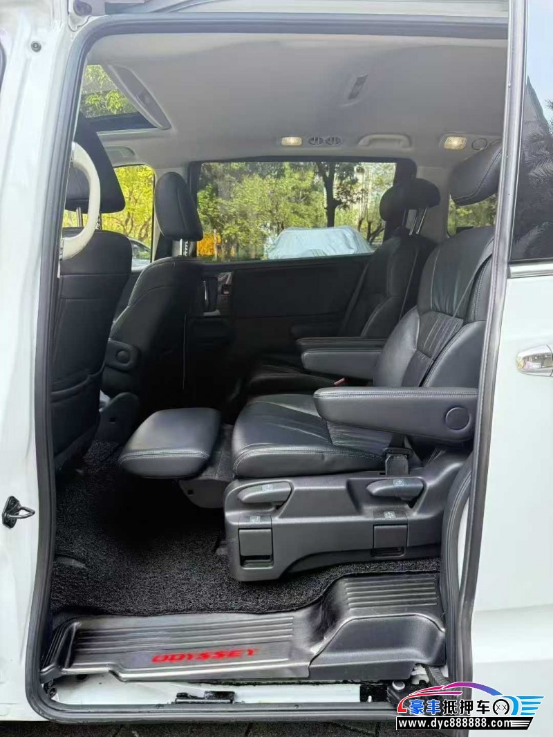 17年本田奥德赛轿车抵押车出售