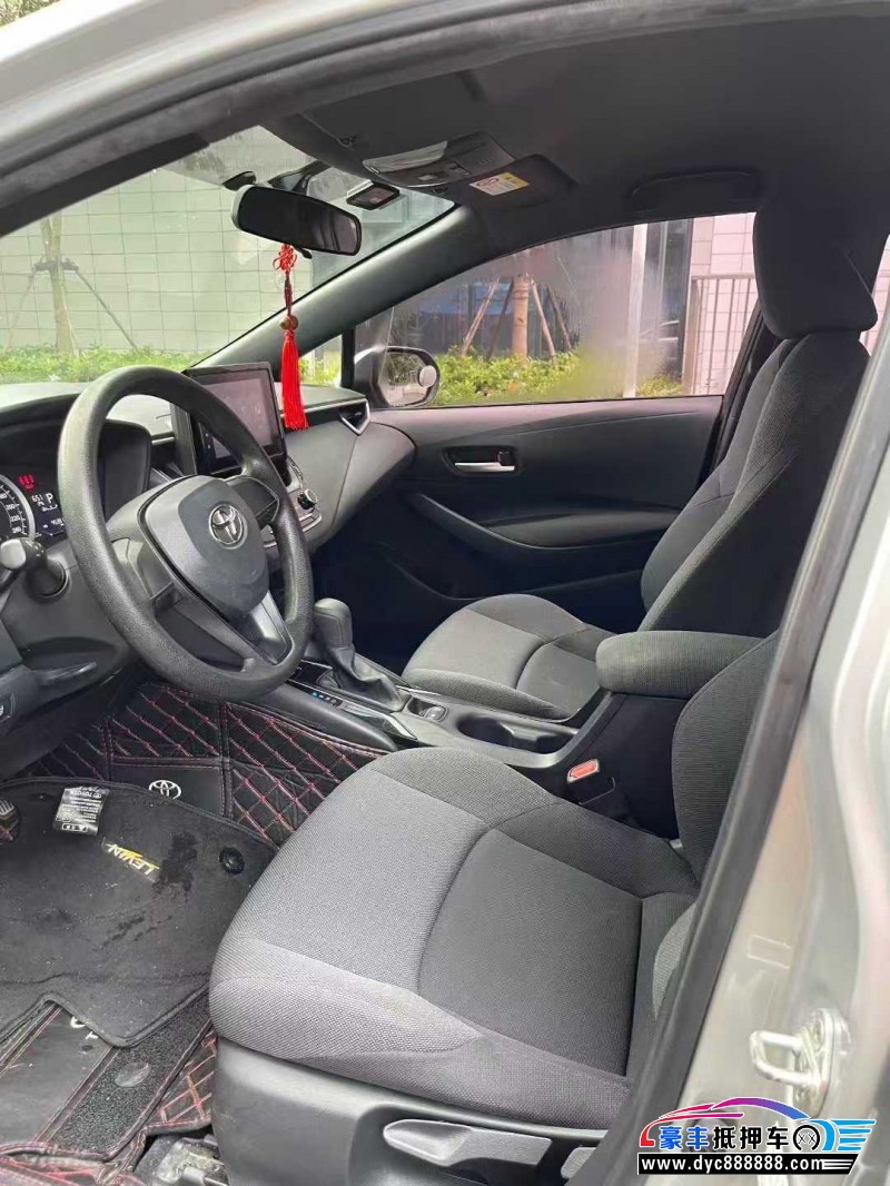 21年丰田雷凌轿车抵押车出售
