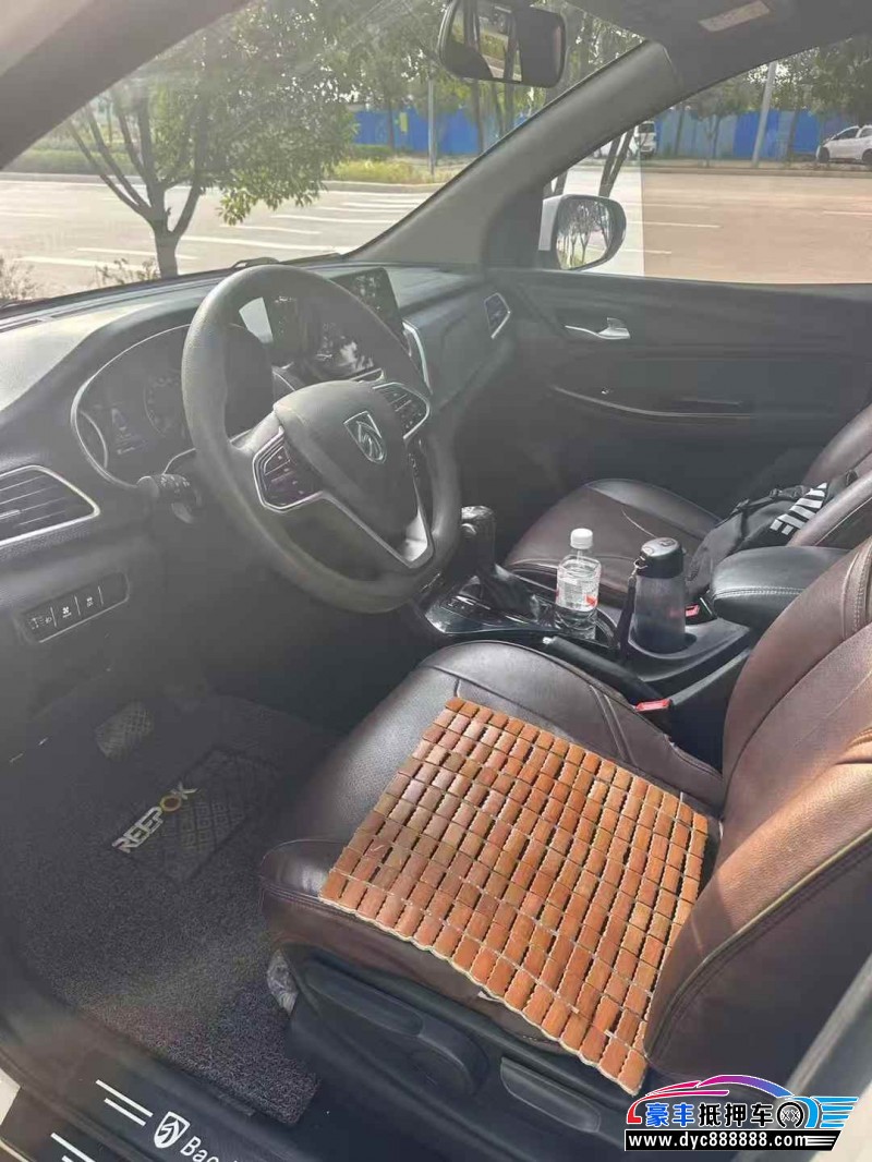 19年宝骏730轿车抵押车出售