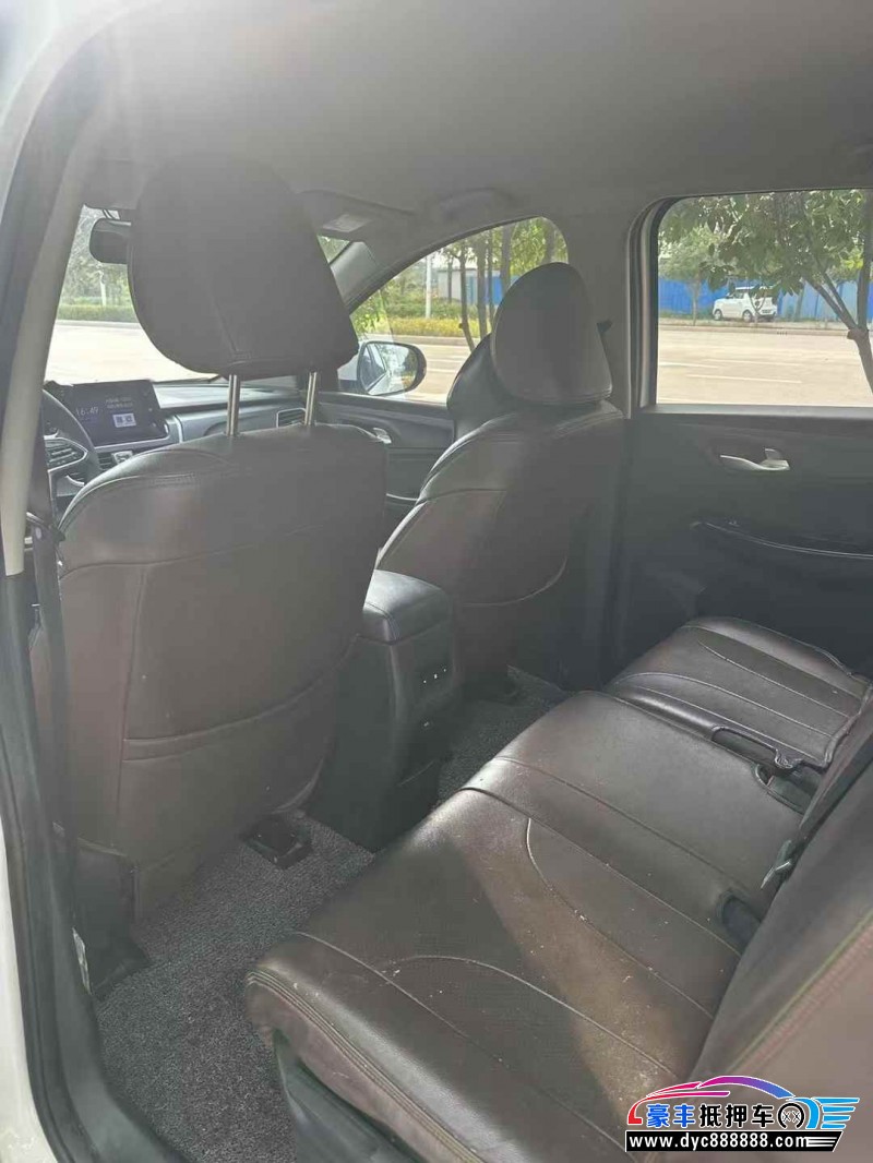 19年宝骏730轿车抵押车出售