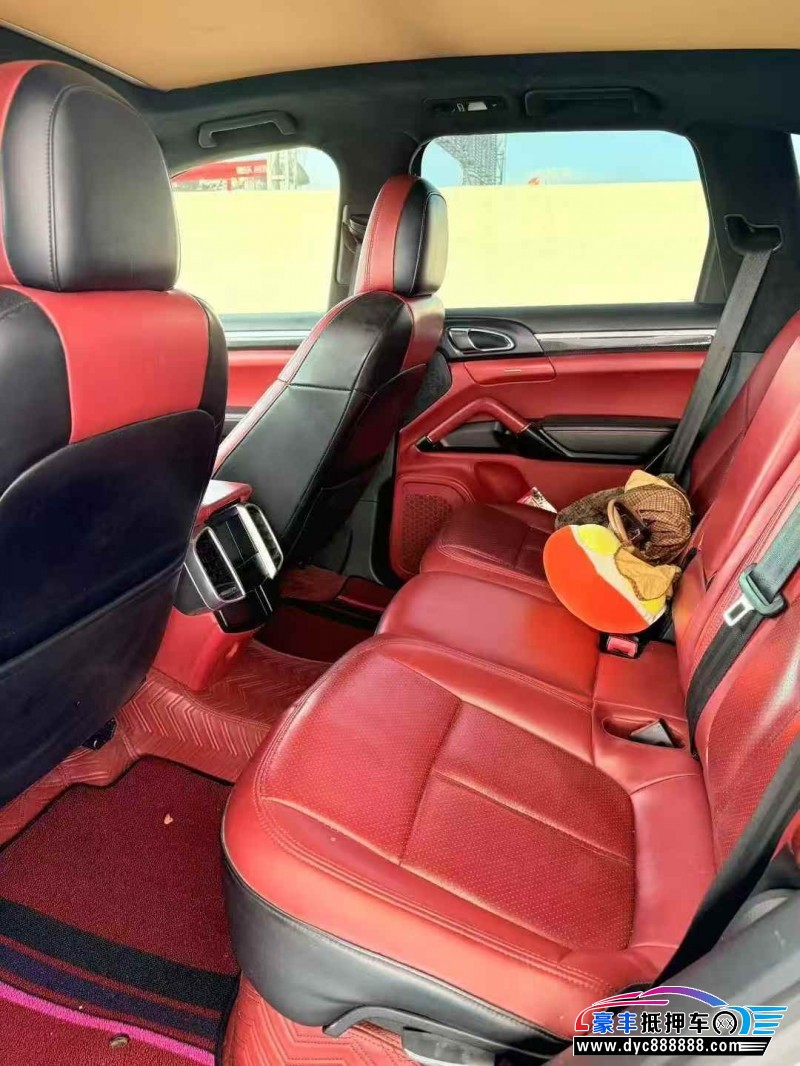 13年保时捷卡宴轿车抵押车出售