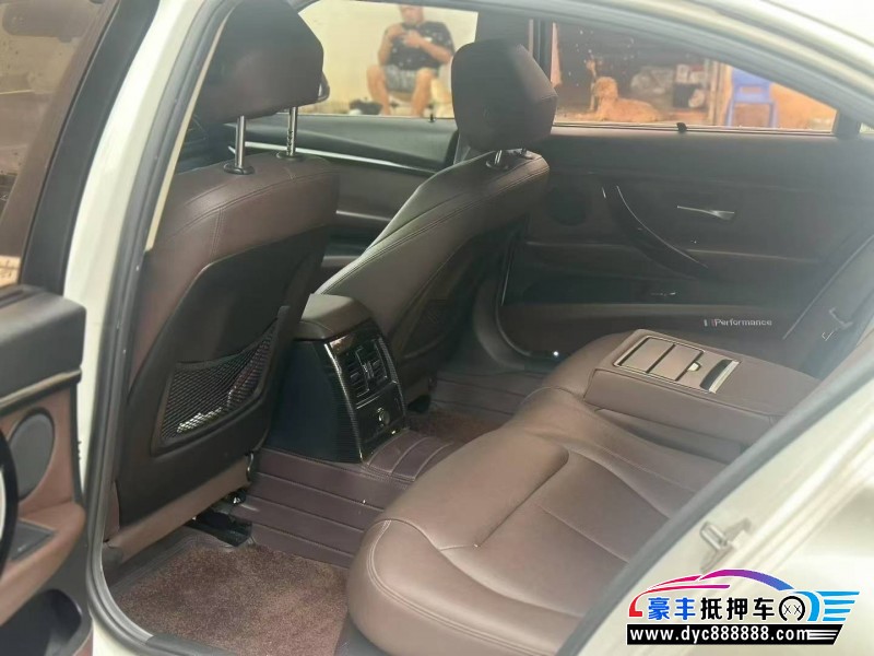 17年宝马3系轿车抵押车出售