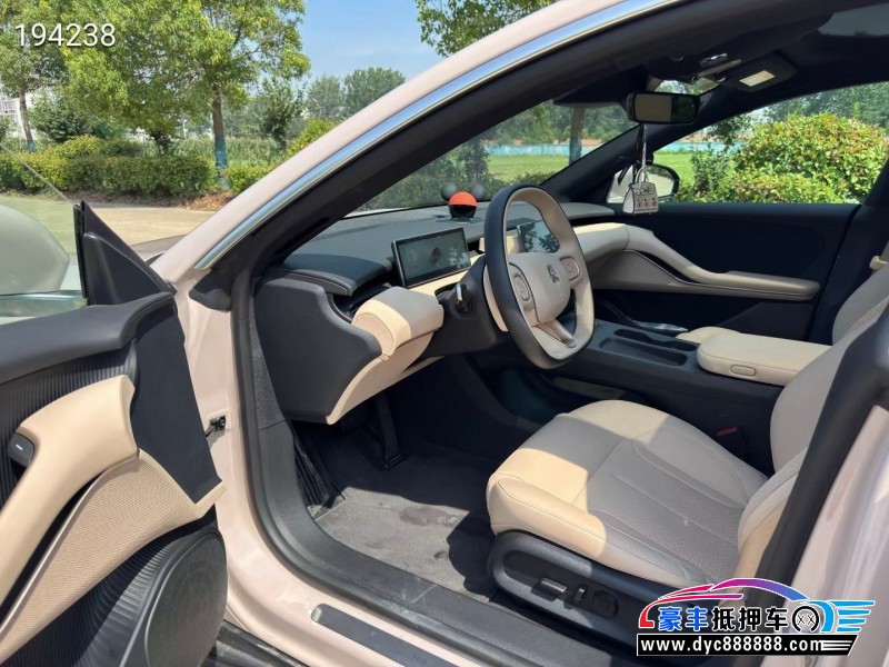 24年蔚来ET5轿车抵押车出售