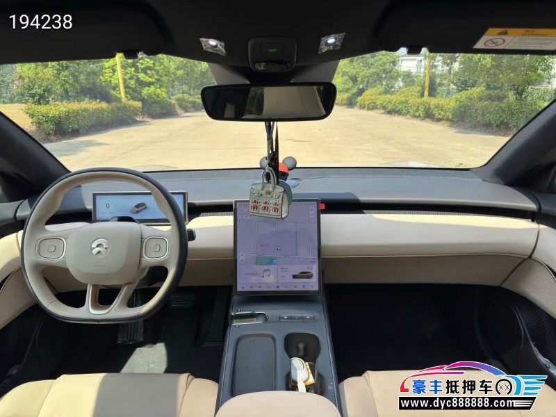 24年蔚来ET5轿车抵押车出售