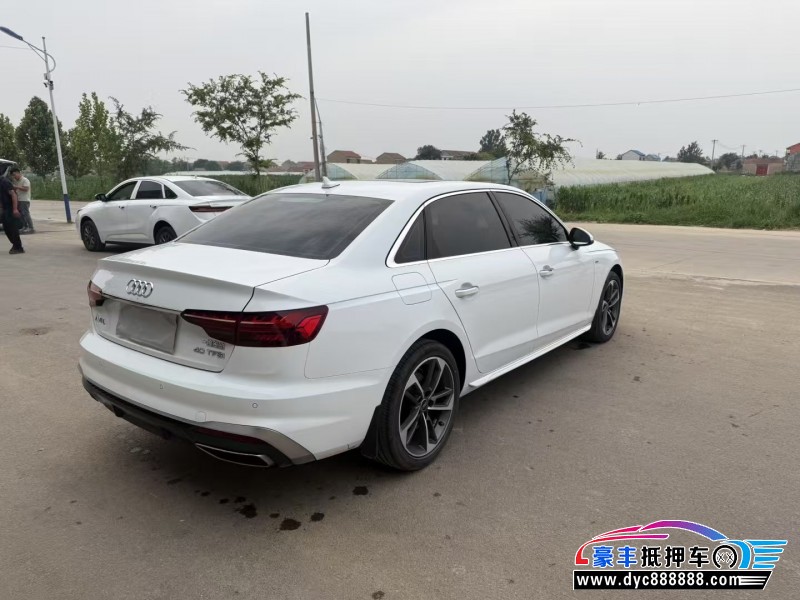 24年奥迪A4轿车抵押车出售