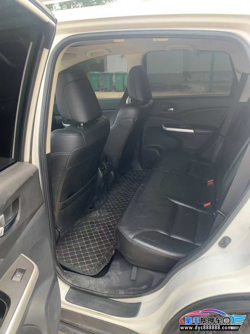 16年本田CR-V轿车抵押车出售