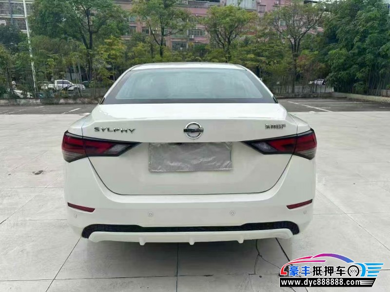 22年日产轩逸轿车抵押车出售