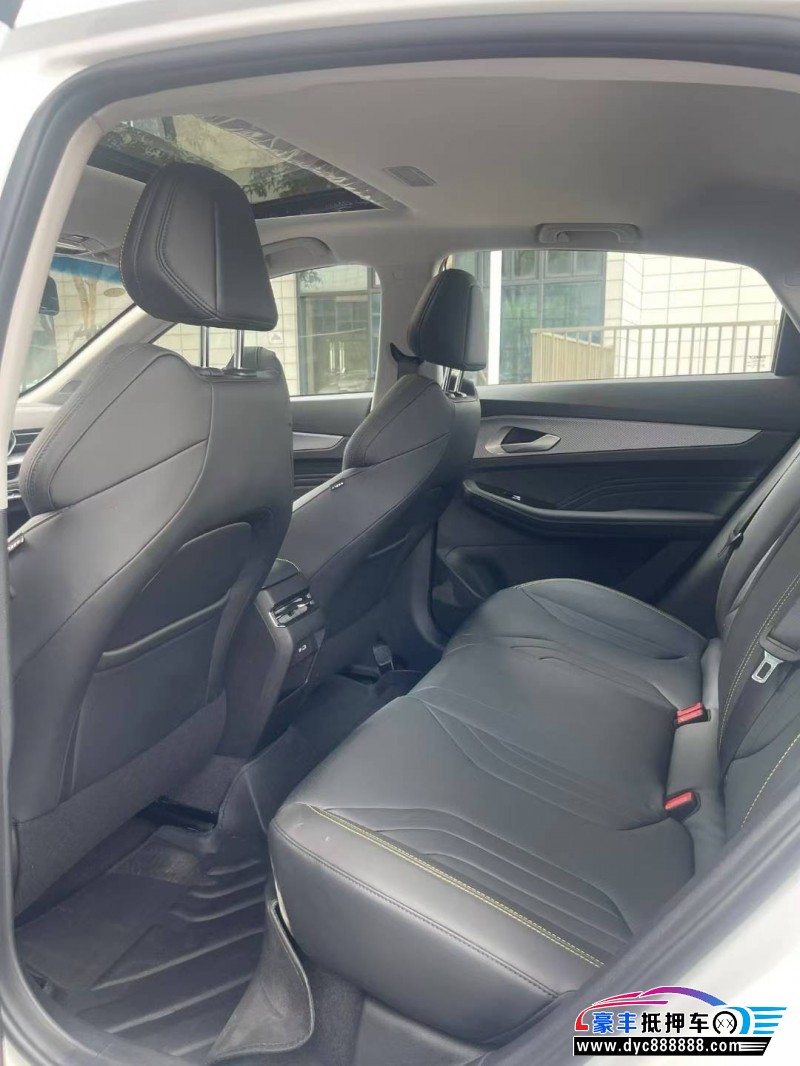 25年吉利缤瑞轿车抵押车出售