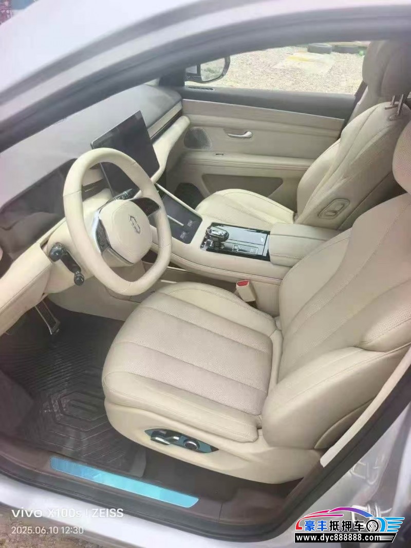 24年华为问界轿车抵押车出售