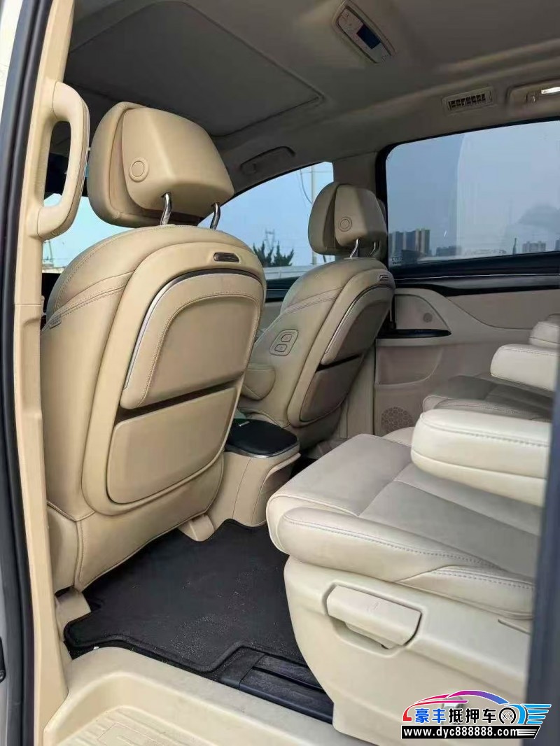 22年别克GL8轿车抵押车出售