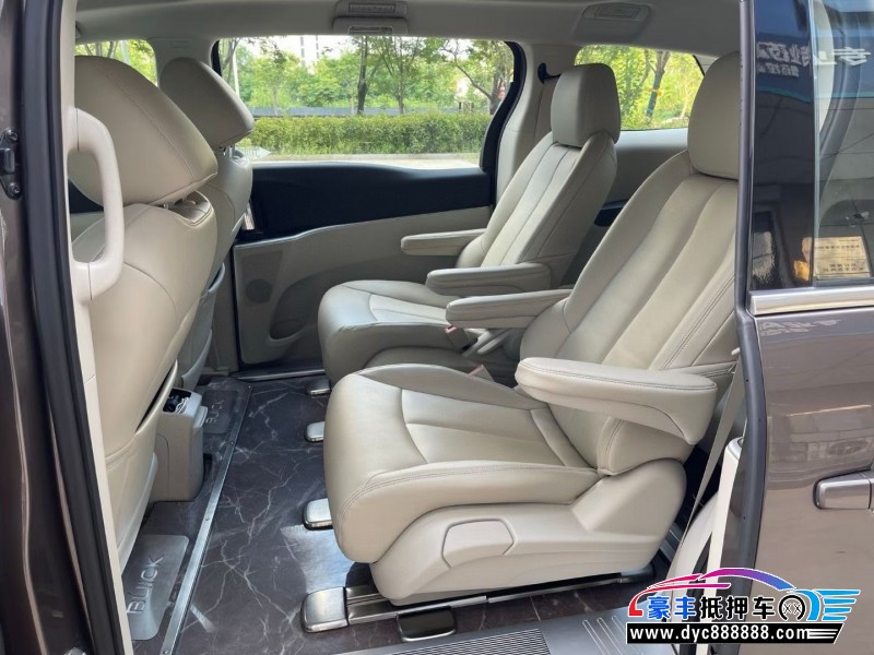 23年别克GL8轿车抵押车出售