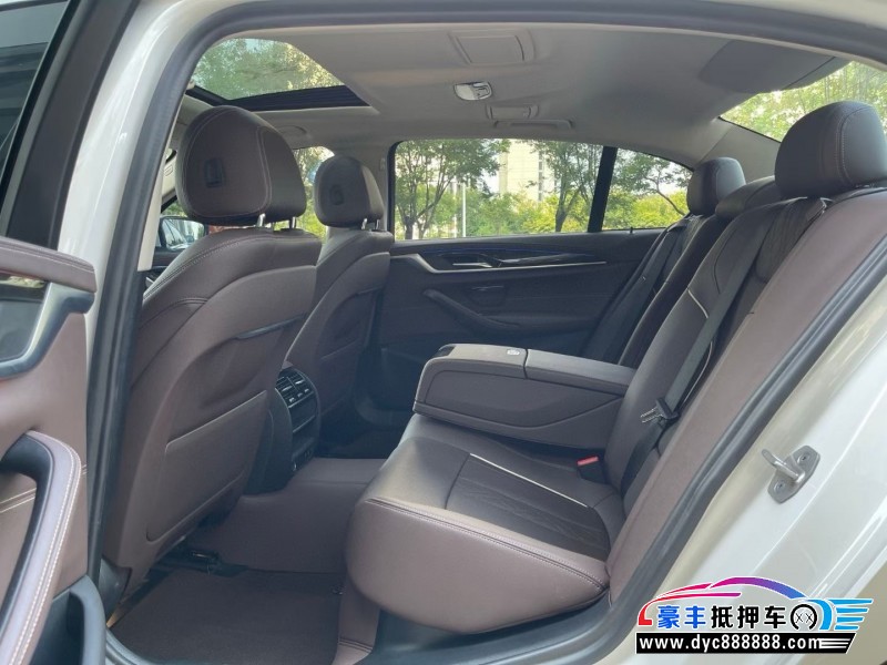 21年宝马5系轿车抵押车出售