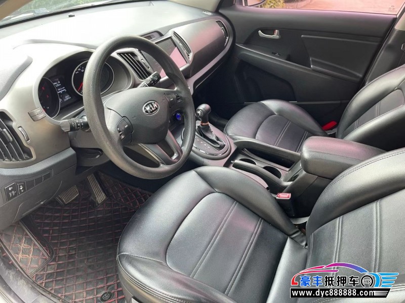 16年起亚智跑轿车抵押车出售