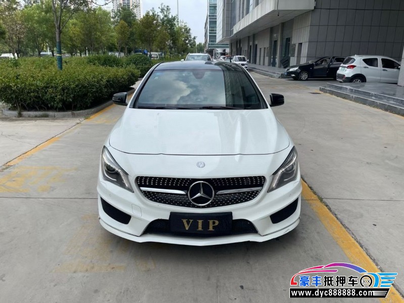 15年奔驰GLA轿车抵押车出售